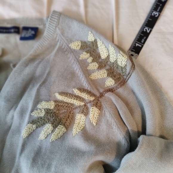 Anthropologie Embroidered Floral Cardigan Sweater, Great Condition! - Picture 6 of 16